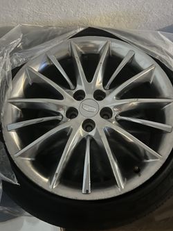 4 Cadalliac Tires And Rim 20 Inches 