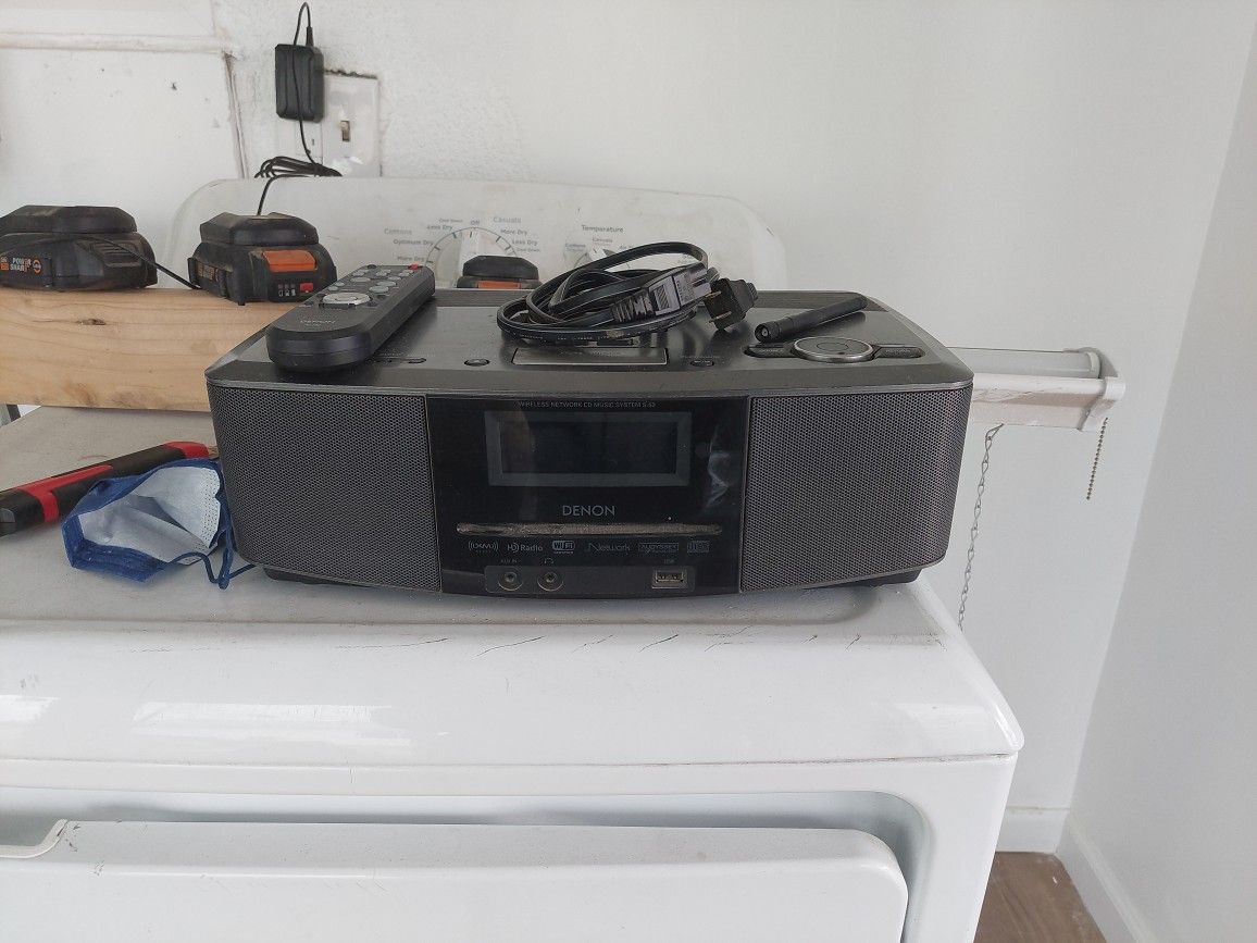 Denon S52 Clock Intermet Radio, Ipod Dock, Cd Player, Usb Player All In One Unit