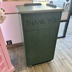 Commercial Trashcan