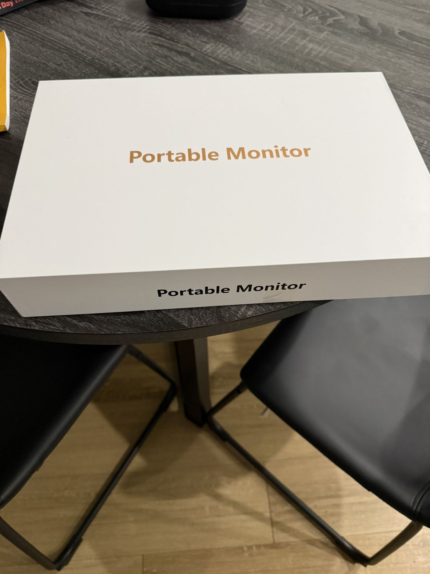 VisionOwl 15.6" Dual Foldable Portable Monitor 1080P, 107% sRGB, ΔE<2, USB-C, HDMI, Stacked Screen Extender, DisplayLink Compatible, Built-in Kickstan