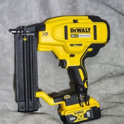 Dewalt 18 Pistola  De Clavos  2 Pulgadas