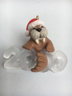 Hallmark 2000 Cool Decade #1 - Walrus Christmas Ornament, Vintage Holiday Season Collectible Figurine