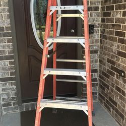 LADDER WERNER 300LBS LIKE NEW EXCELLENT CONDITION $75 CHECK ORIGINAL PRICE