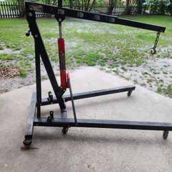  2-ton capacity folding engine hoist,