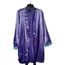 Thalia Sodi INTIMATES satén nightgown size SMALL but can FITS a SIZE MEDIUM