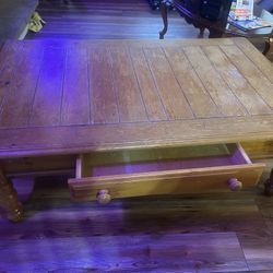 Coffee Table & 1 Side Table 