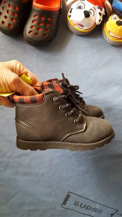 Buffalo plaid boys boots