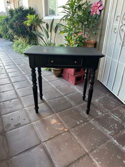Nice entrance small table