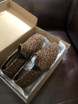 New Clark’s leopard Print Size 6