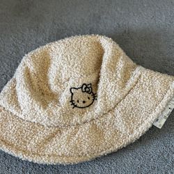 Hello Kitty X Forever 21 Bucket Hat BNWT