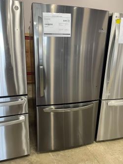 LG refrigerator LFCS22520S