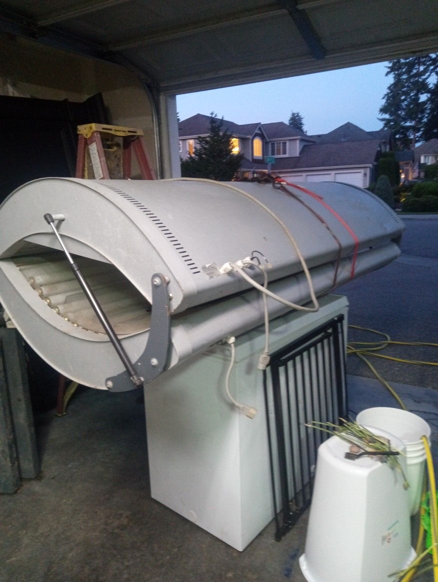 Sun Craze Tanning Bed
