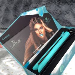 ROYALE Hair Straightener – Diamond Edition, Never Used!