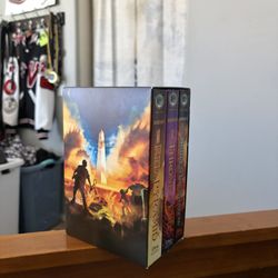 Rick Riordan Kane Chronicles Hardcover Box Set (3 Books) – Like New