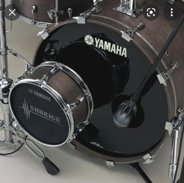 Yamaha Subkick Bass Drum Microphone w/Stand