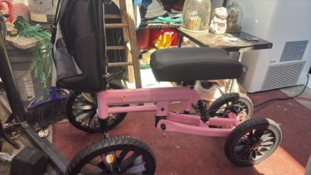 Knee scooter