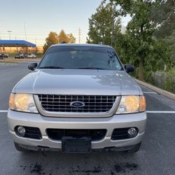 2005 Ford Explorer