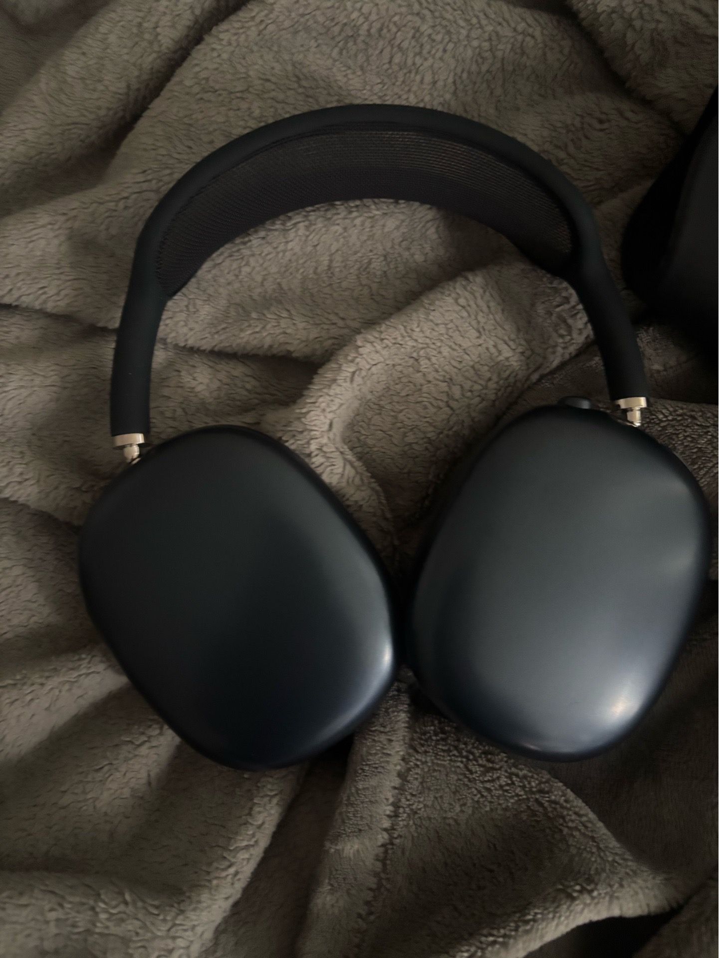 Apple AirPods Max 2