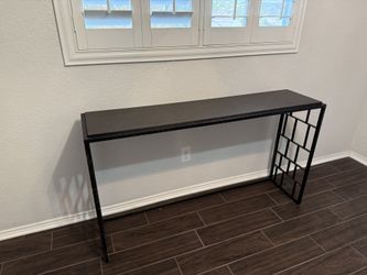 Entry Way Table