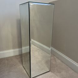 Mirror Pedestal Stand