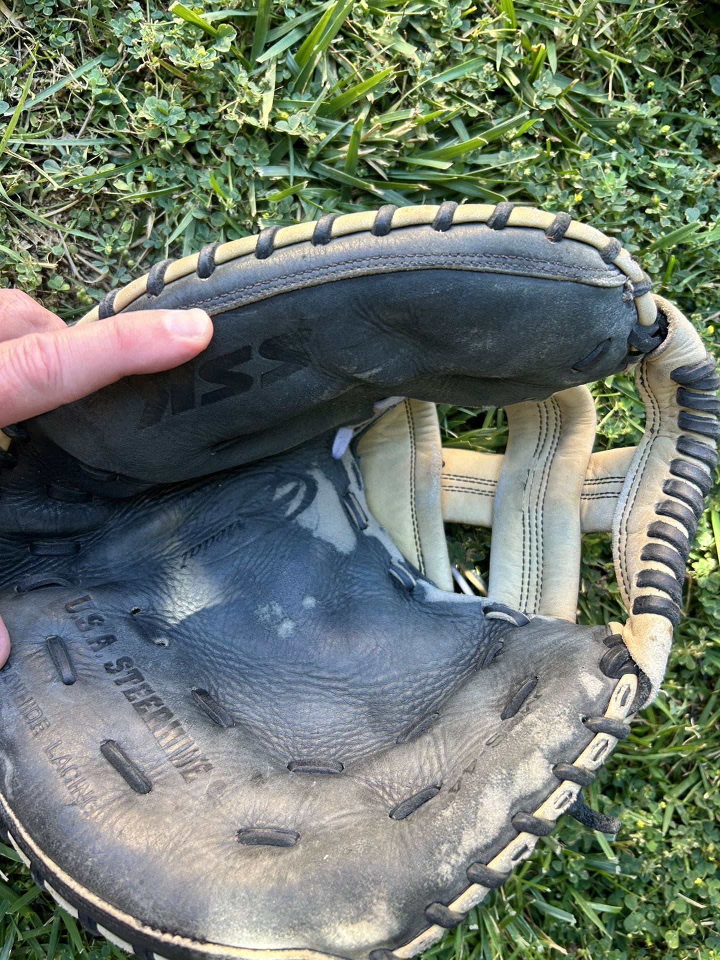 Catchers Mitt 33”
