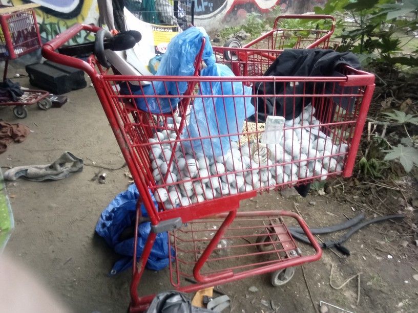 Like New Golf Balls 600 Of Them