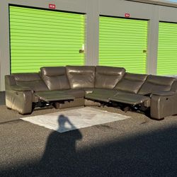 FREE DELIVERY AND INSTALLATION - Raymour & Flanigan Real Leather Sectional w/ 2 Power Recliners Gray