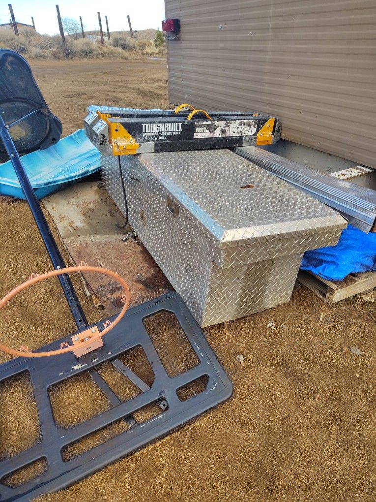 Tool Box With Out Sawhorses 