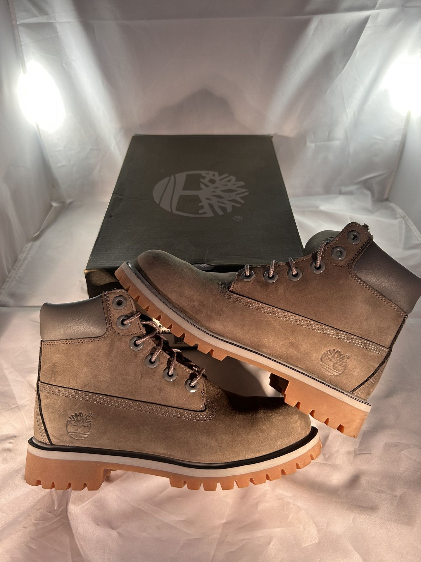 Timberland Grey Mono Size 4Y👟 OG ALL✅ New🧼