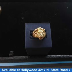 Men's Ring - Yellow Gold 14k (.585) 9.9 grams Size 8