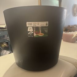 20 Inch planter 