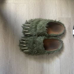 Bear Claw Slides