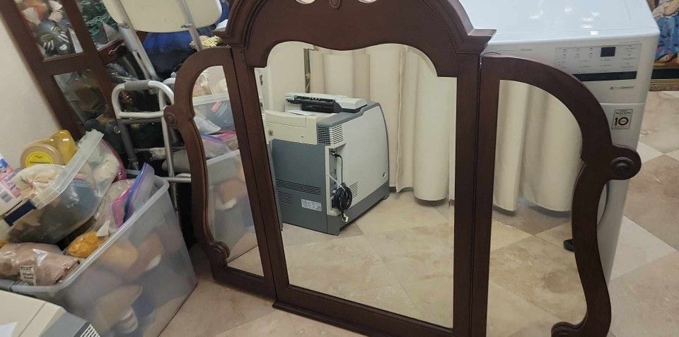 Mirror 
