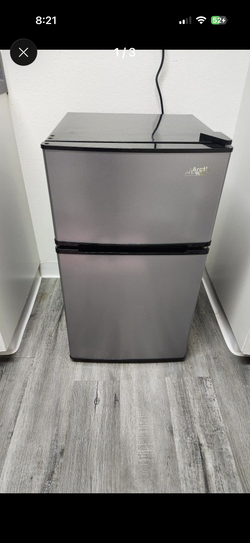 Artic King Mini Fridge