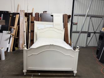 Full bed frame with mattress $240