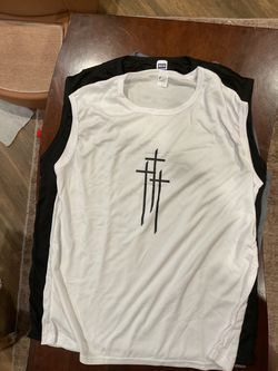 Sleeveless Muscle Tank Top with Cross Graphic Size L