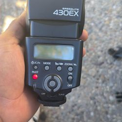 Flash Canon Used
