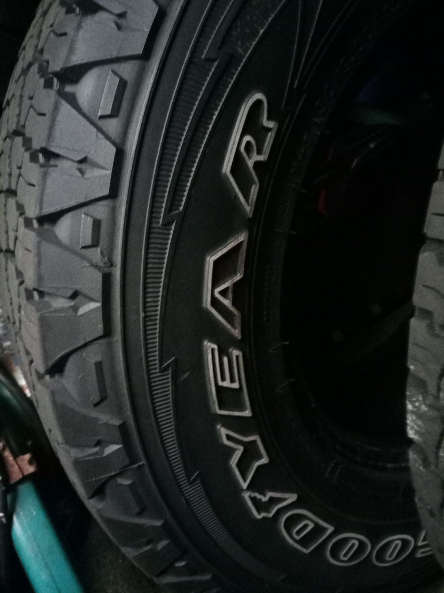 GOODYEAR WRANGLER 30x9.50R15LT