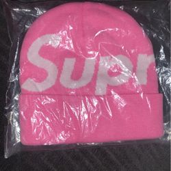 Supreme Big Logo Beanie 