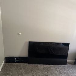 Fire TV Toshiba 55” Flat Screen & Wall Mount 