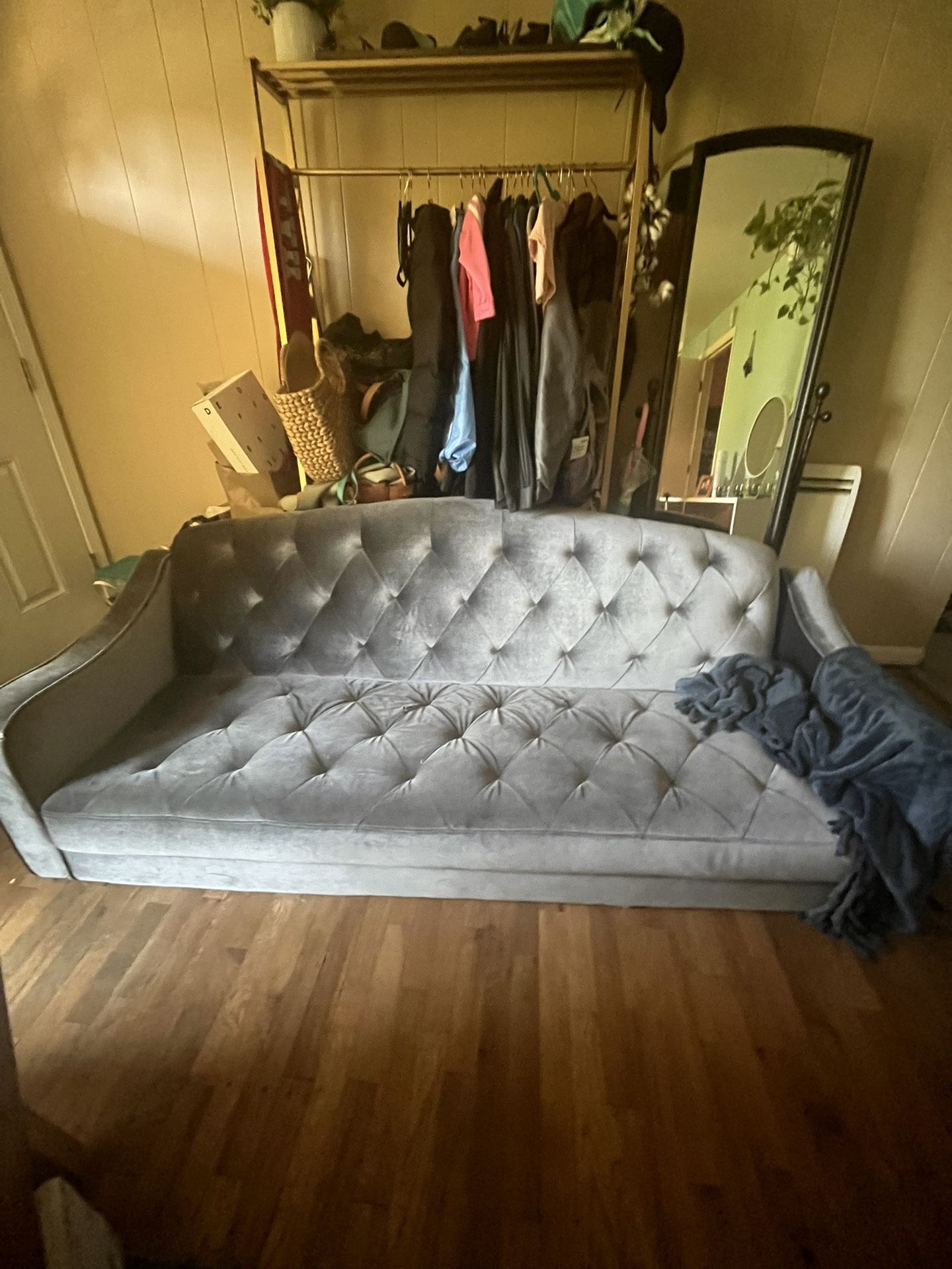 Vintage-ish Couch 