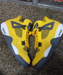 Jordan 4 Lightning