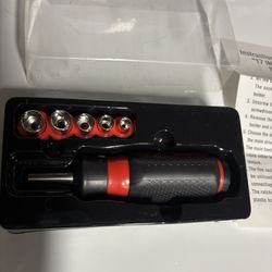 Ratcheting Screwdriver Set. 17 in 1.