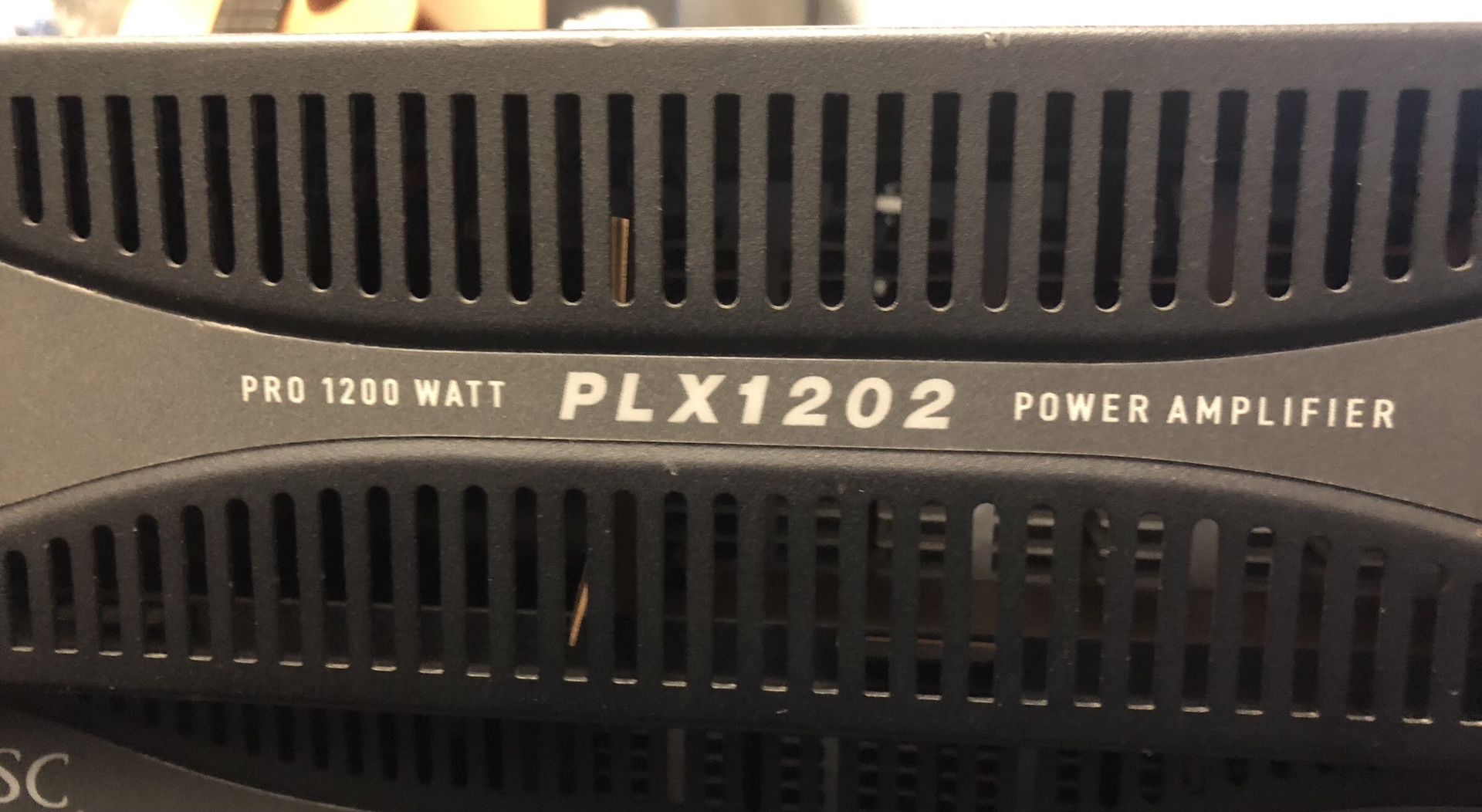 QSC PLX 1202 Amp