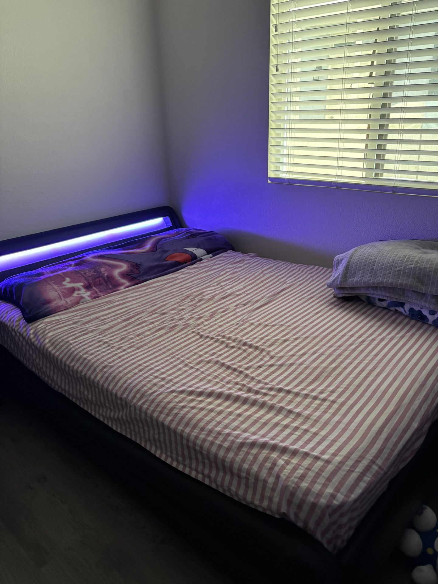 Full size LED bed frame 