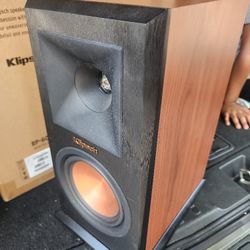 Set Of Speakers 