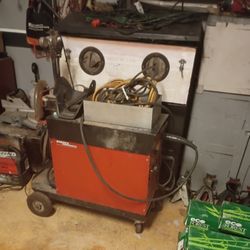 Welder And Sandblasting Cabinet