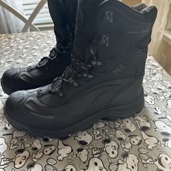 Columbia Boots For Mens. Size 10.5 In New Condition