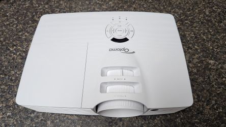 Optoma HD26 DLP Projector with 120