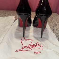 Christian Louboutin Hot Chick 100